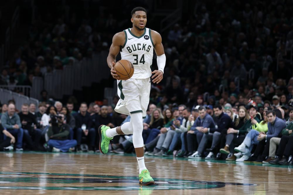 锡安首秀惊艳全场，11分钟高效表现（锡安首秀引爆全场，11分钟高效输出）